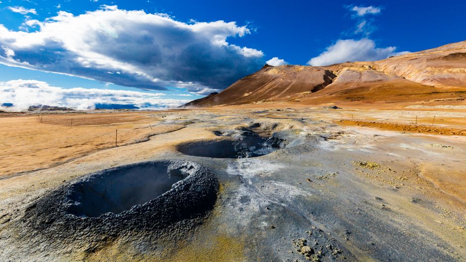 Explore the vibrant geothermal landscape featuring striking geysers and volcanic terrain. — Huizhou, Guangdong, China