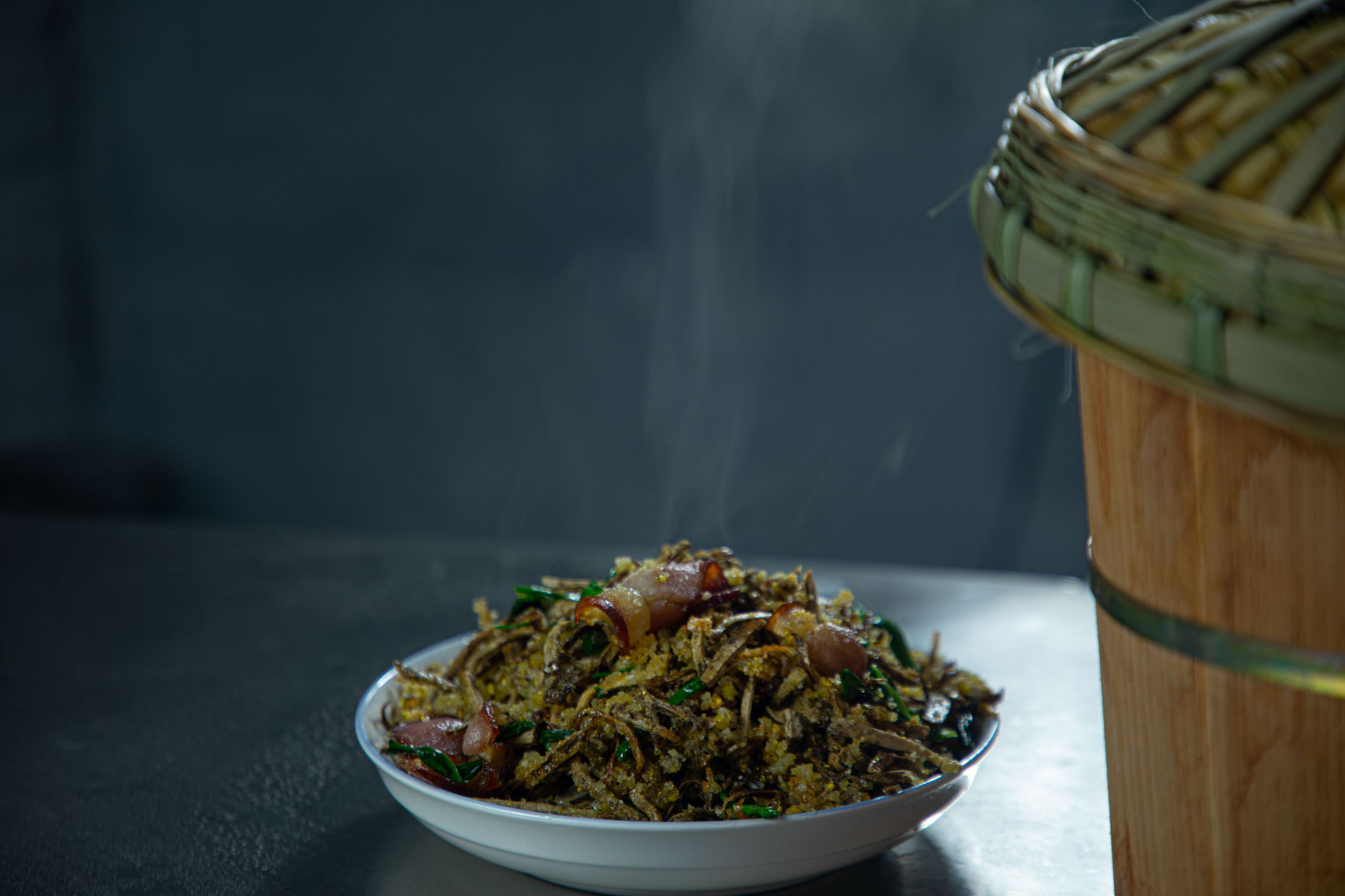 Hot Asian dish with steam rising — Huizhou, Guangdong