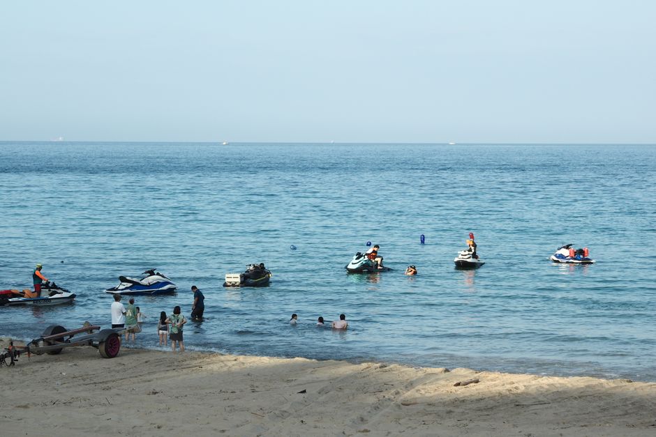Exciting water sports and jet skiing at Xunliao Bay, Huizhou, Guangdong