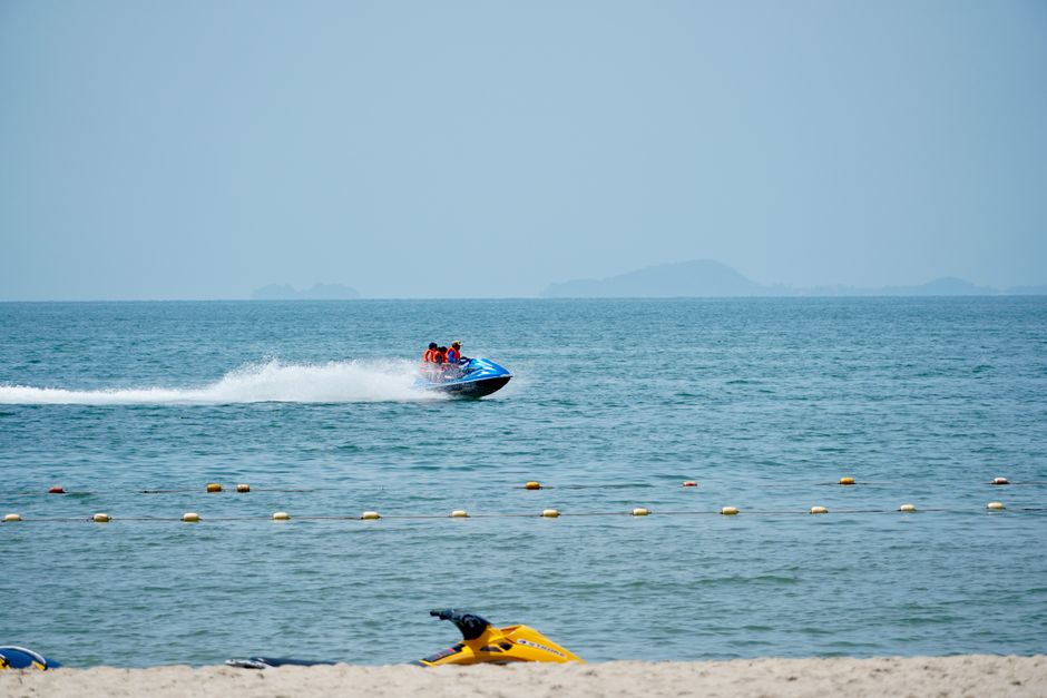 Summer water sports and island activities in Huizhou, Guangdong — jet skiing paradise